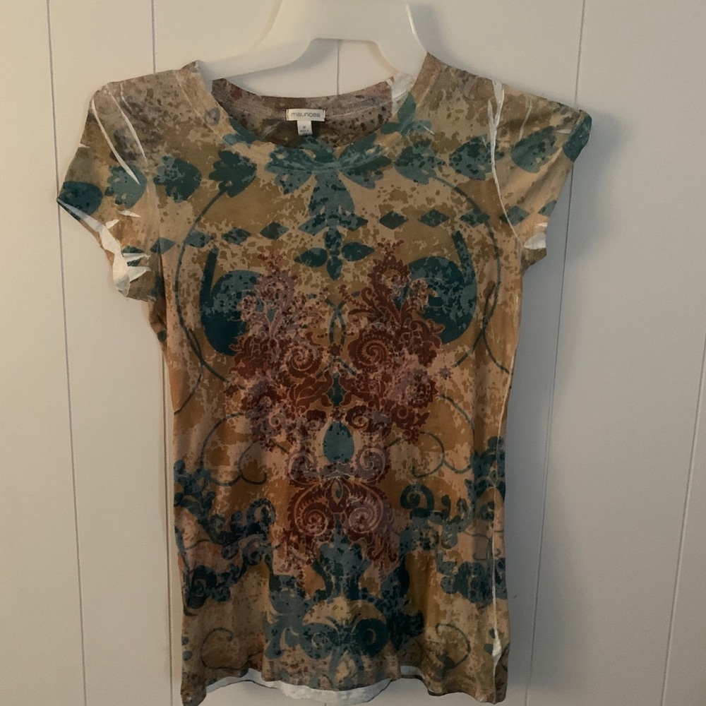 EUC. Maurices top - size M - multiple green colors